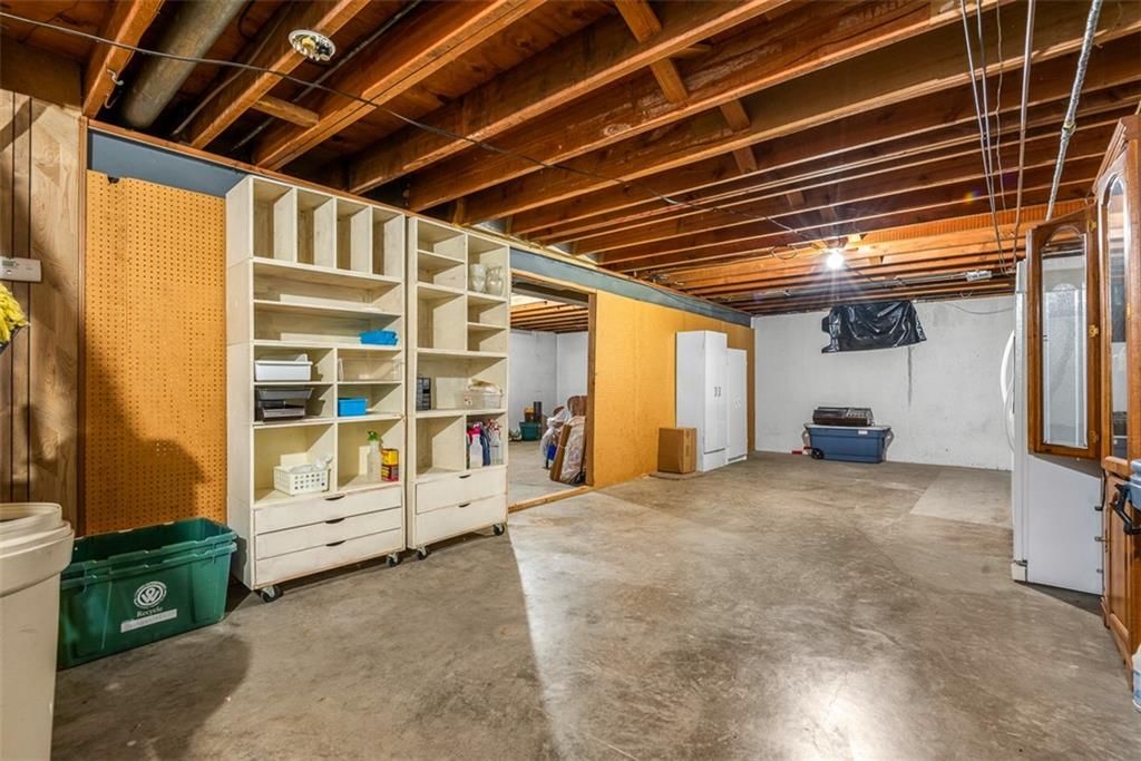 Photo 19 of 40 - 7146 Greeley Avenue
