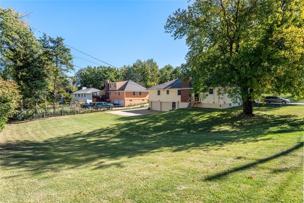 Photo 27 of 40 - 7146 Greeley Avenue