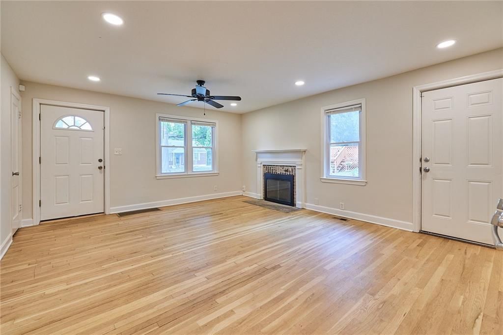 1221 W 25th Street — photo 9