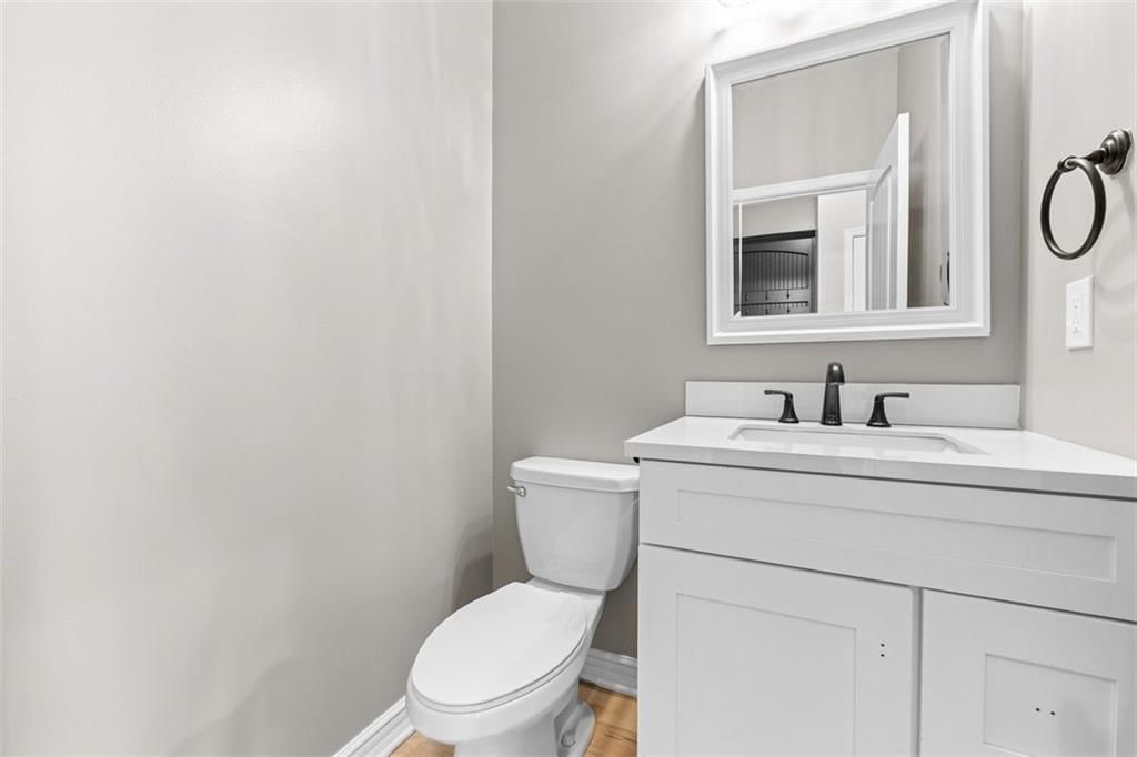 909 SW 35TH Street — photo 14