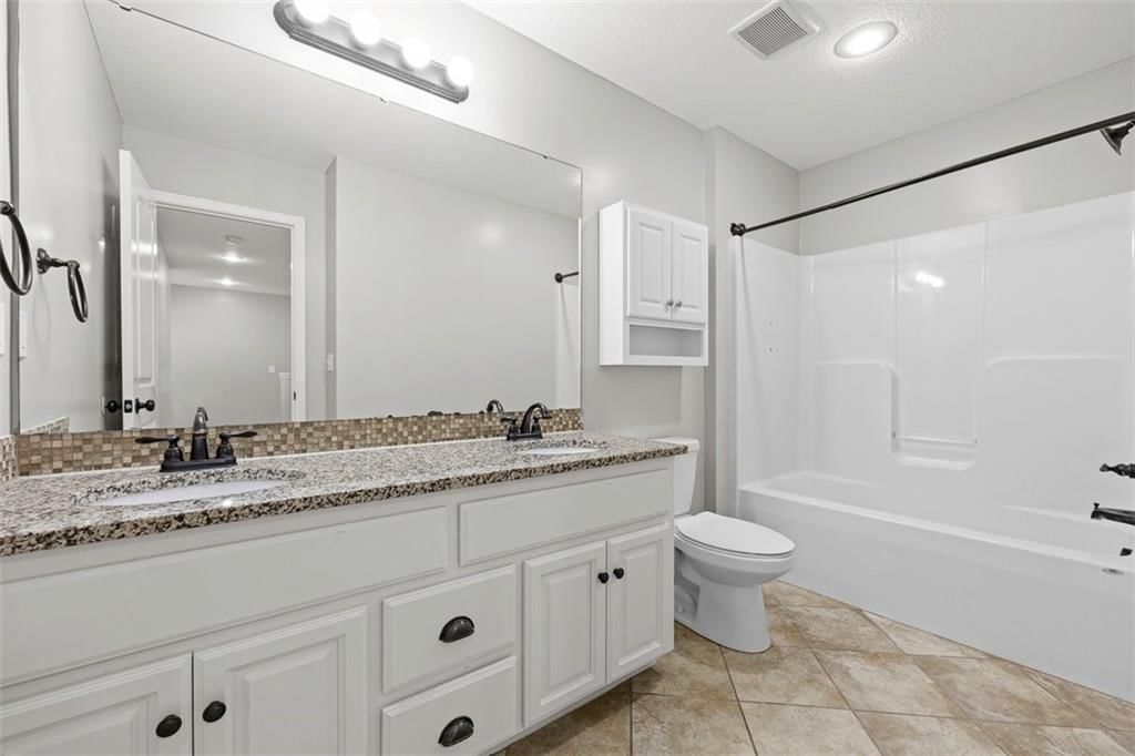 909 SW 35TH Street — photo 26