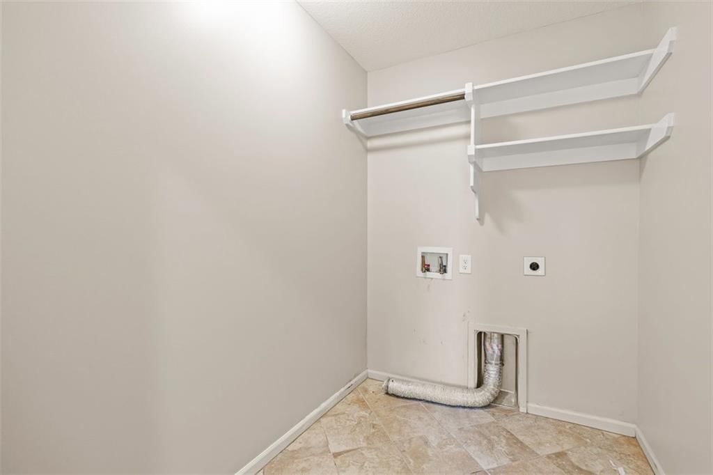909 SW 35TH Street — photo 28
