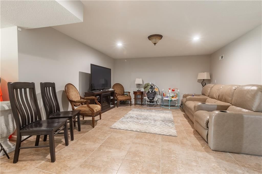 18494 Linwood Road — photo 25