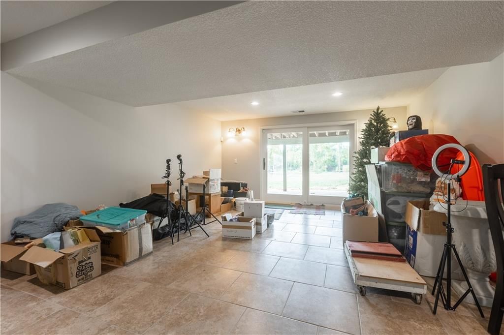 18494 Linwood Road — photo 26