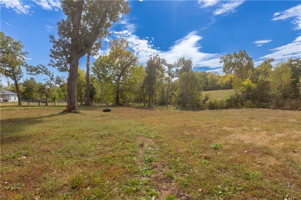 18494 Linwood Road — photo 38