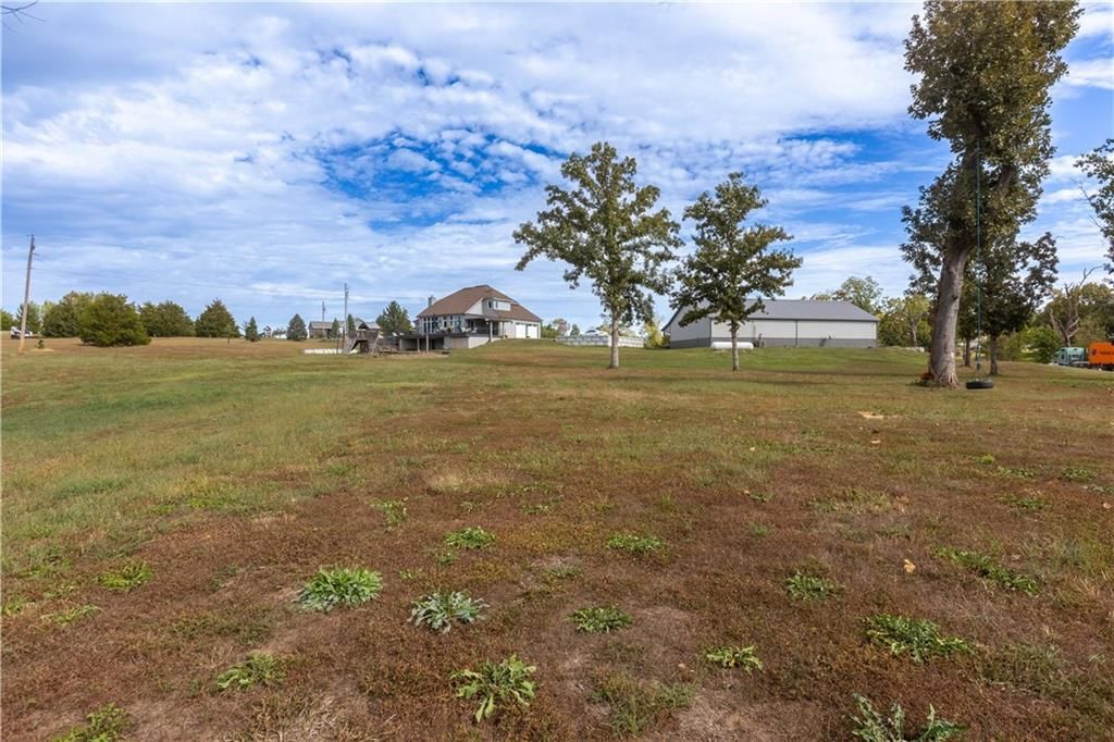 18494 Linwood Road — photo 40