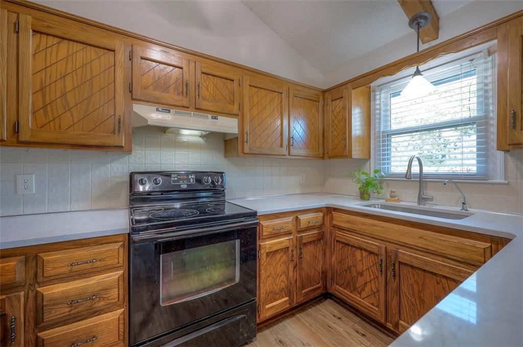 16220 W 125 Terrace — photo 12