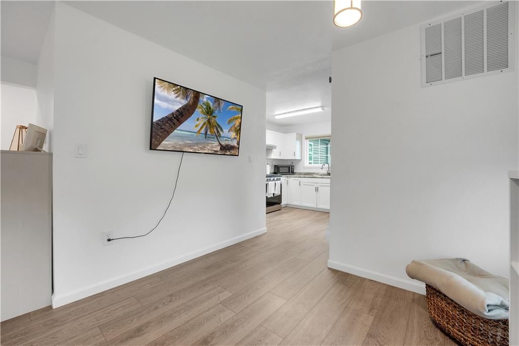 1723 S Park Avenue — photo 23