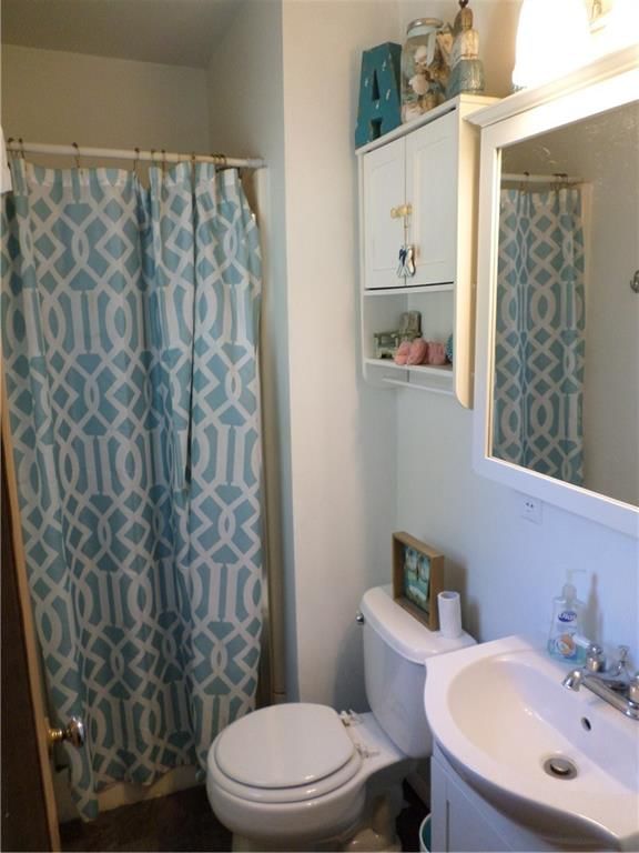 301 Green Tree Road — photo 11