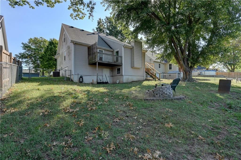Photo 5 of 61 - 2218 N Salem Drive