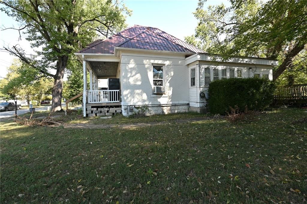 804 N Main Street — photo 2