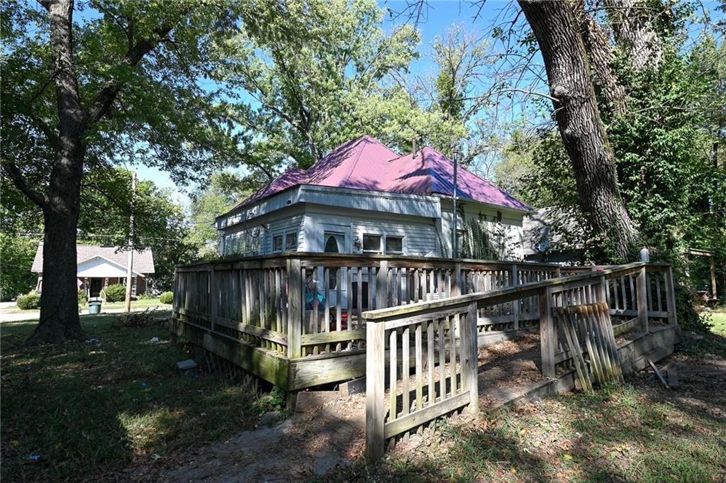 804 N Main Street — photo 3