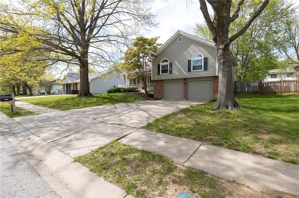 3605 NW Dogwood Drive — photo 5