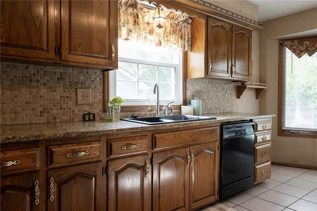 3605 NW Dogwood Drive — photo 17