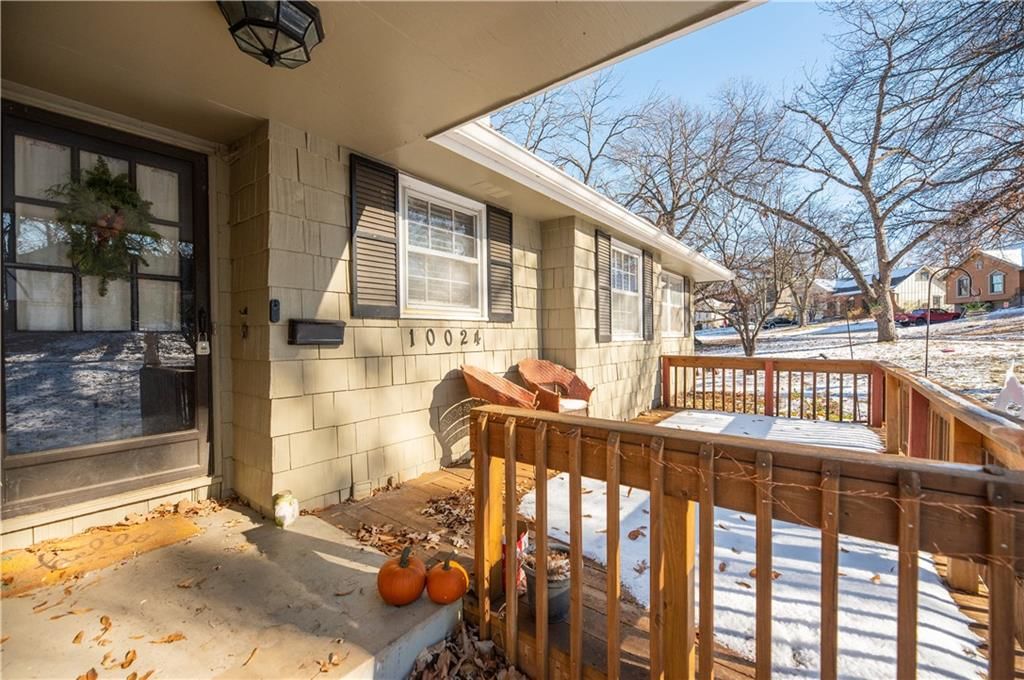 10024 W 70th Terrace — photo 4