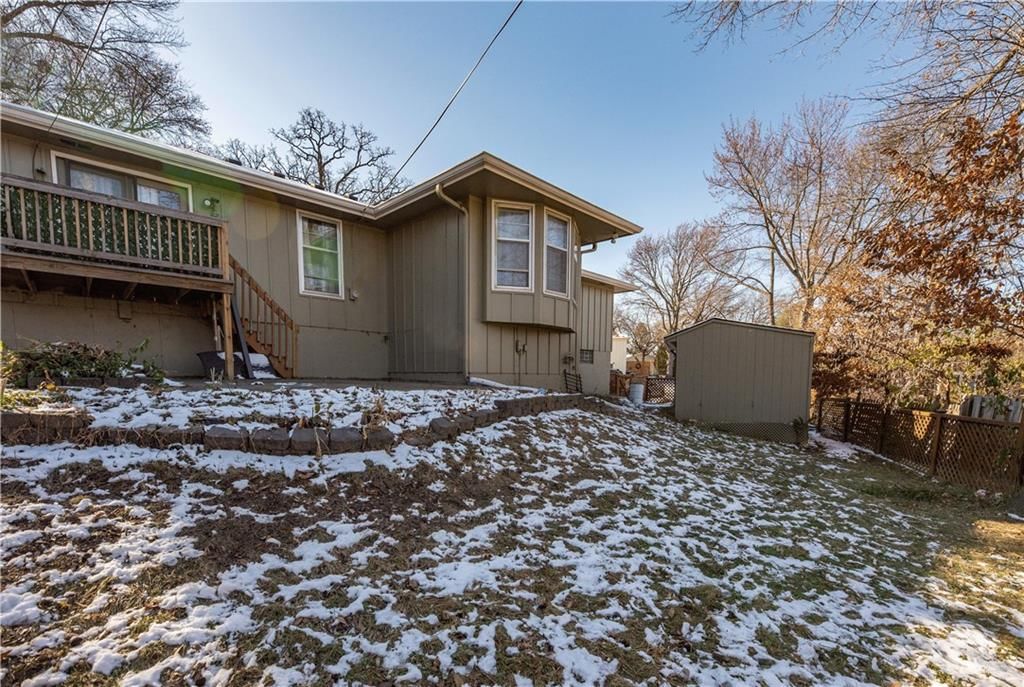 10024 W 70th Terrace — photo 5