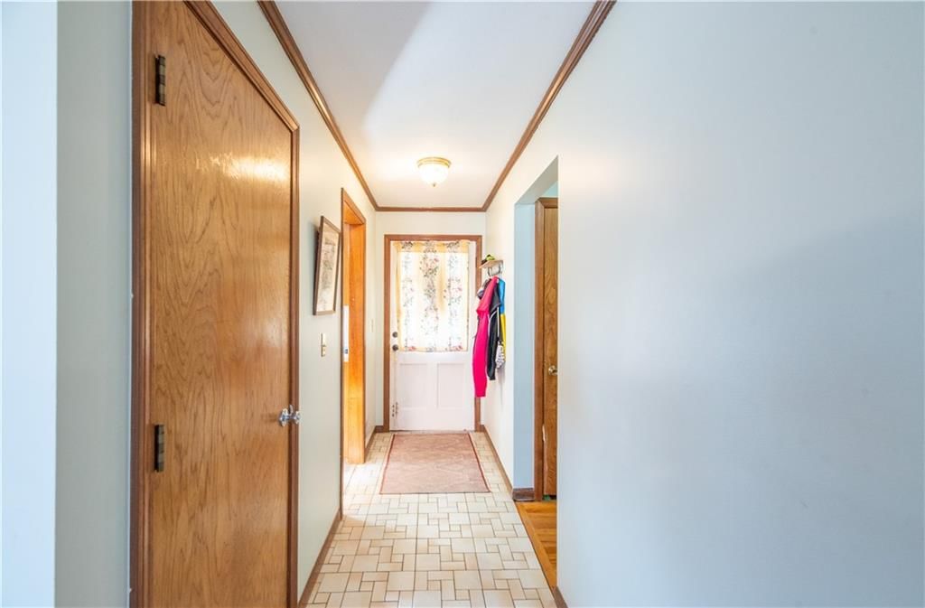 10024 W 70th Terrace — photo 9