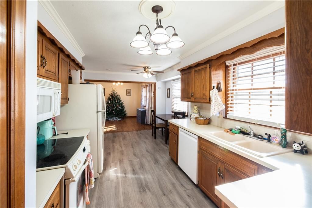 10024 W 70th Terrace — photo 10