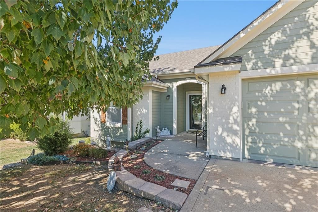 8014 S Church Road, Pleasant Valley, MO