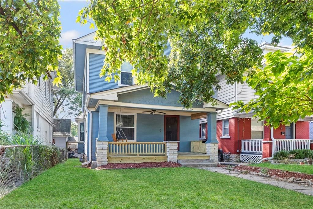 1209 W 40th Street — photo 2