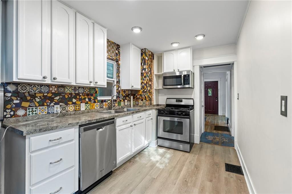 1209 W 40th Street — photo 21
