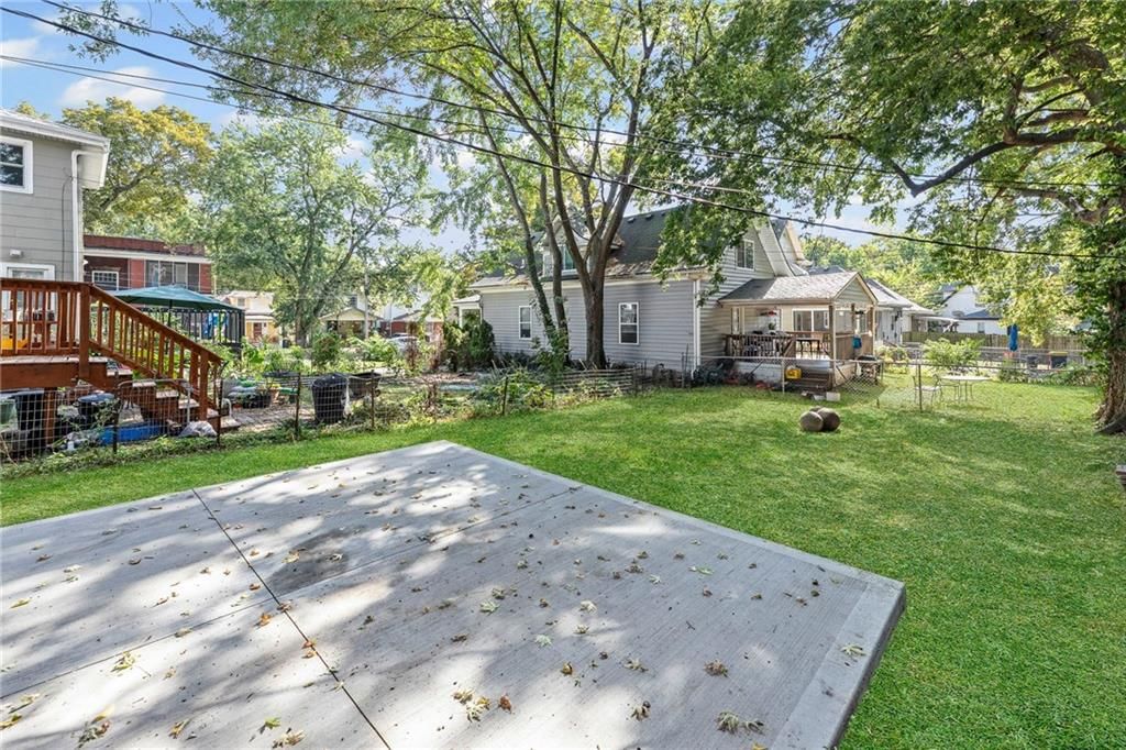 1209 W 40th Street — photo 35