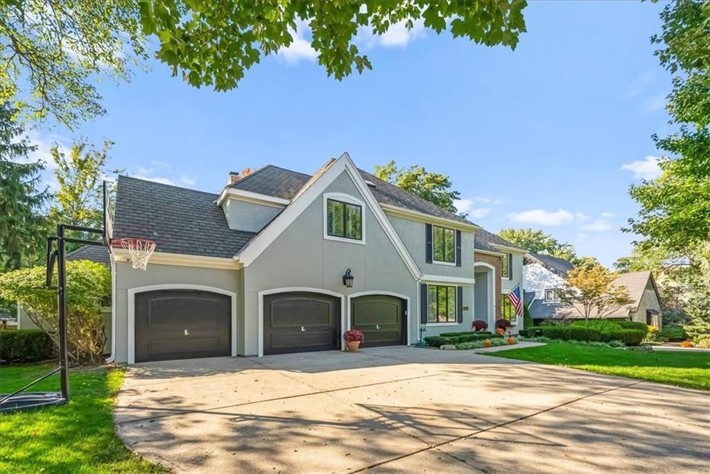 Photo 4 of 56 - 8204 Maple Lane