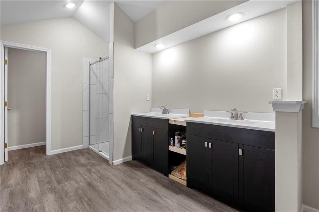 5417 Walden Drive — photo 15