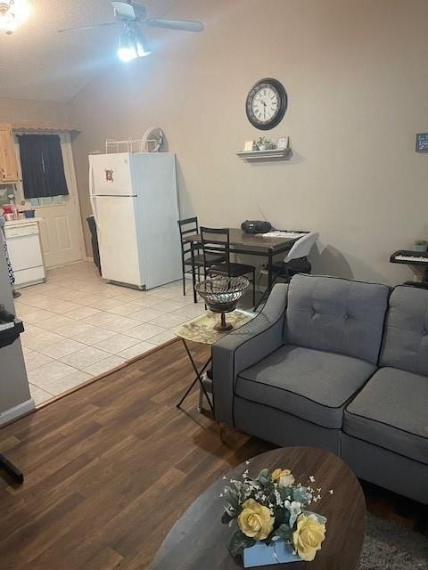 Photo 5 of 25 - 609 Mount Carmel Road