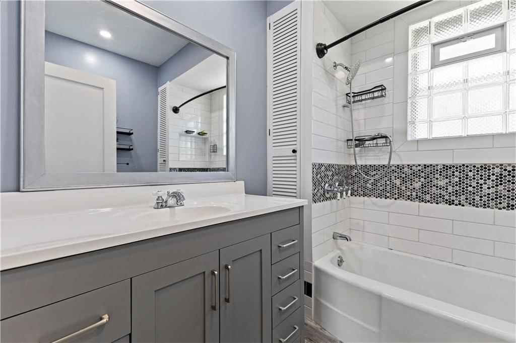 1340 Spruce Street — photo 9