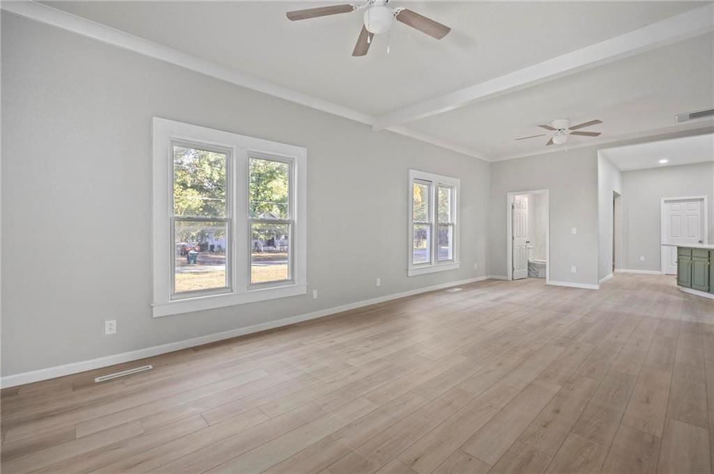 401 W Adams Street — photo 2