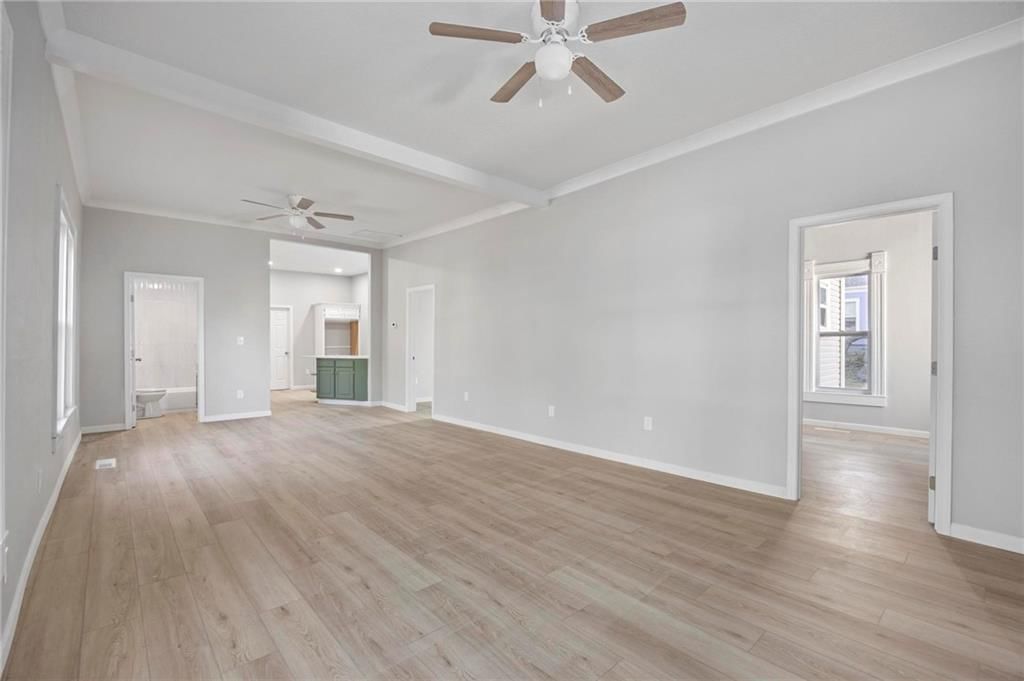 401 W Adams Street — photo 5