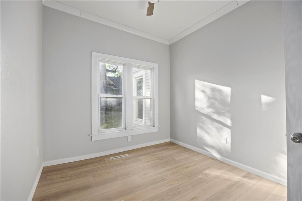 401 W Adams Street — photo 15