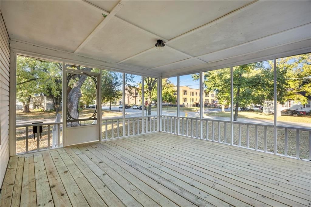 401 W Adams Street — photo 24