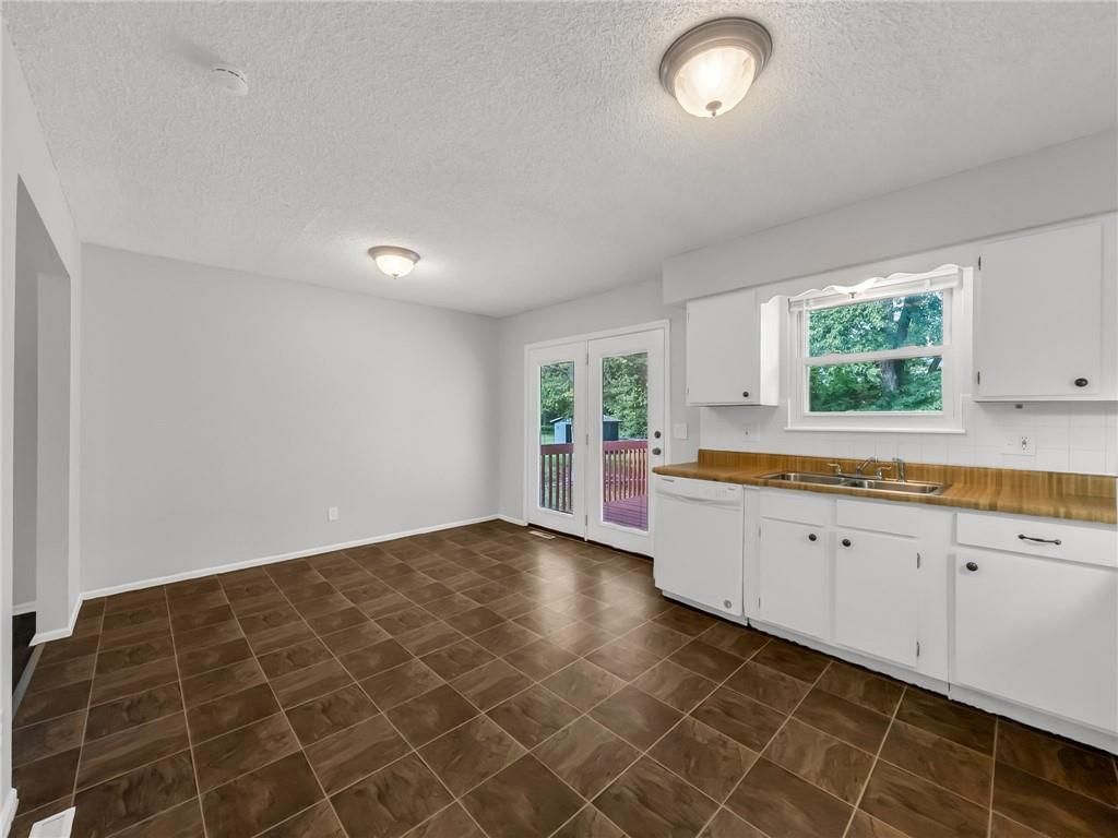 1208 NW Golfview Drive — photo 10