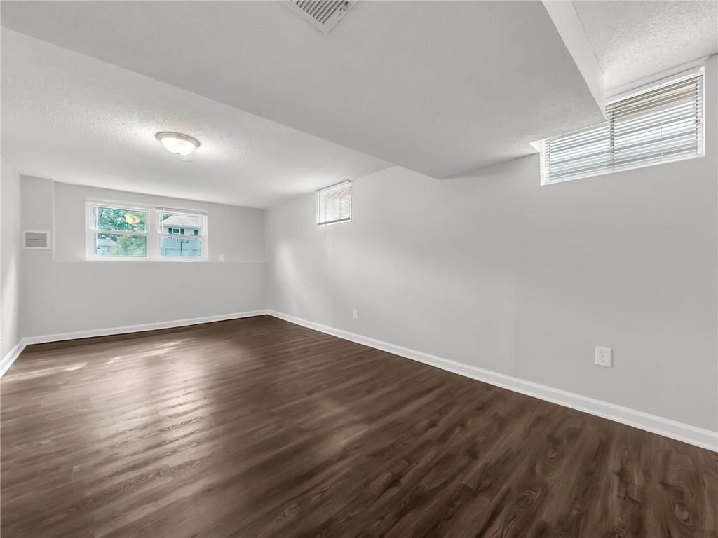 1208 NW Golfview Drive — photo 21