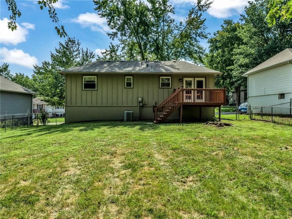1208 NW Golfview Drive — photo 25