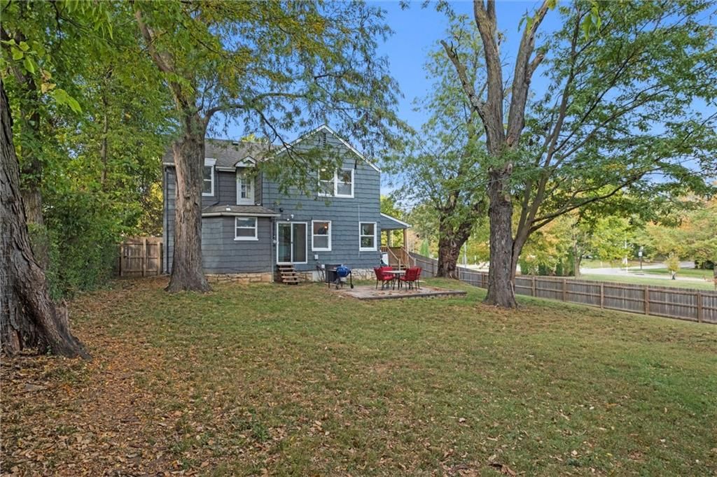 1719 E 76th Street — photo 38