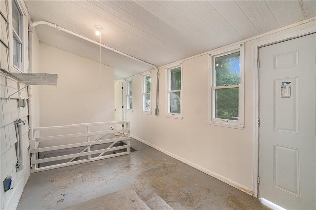 915 NE 44th Street — photo 10