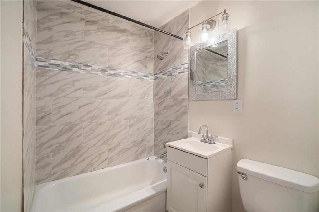 915 NE 44th Street — photo 13
