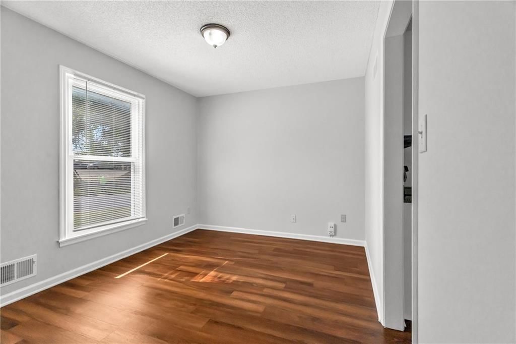902 SE 5th Terrace — photo 4