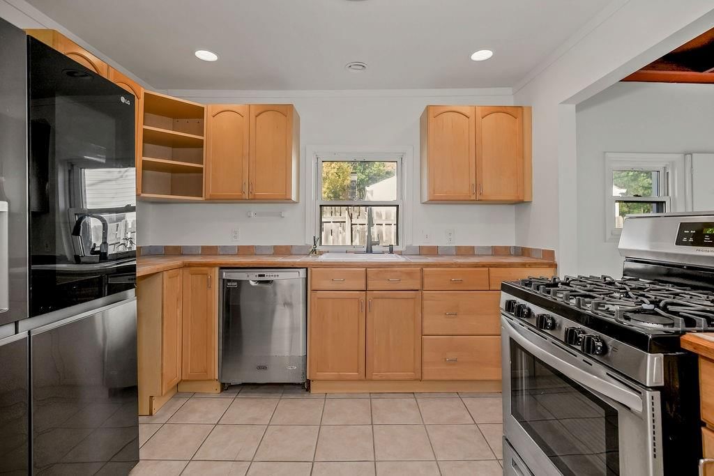 7729 Madison Avenue — photo 9