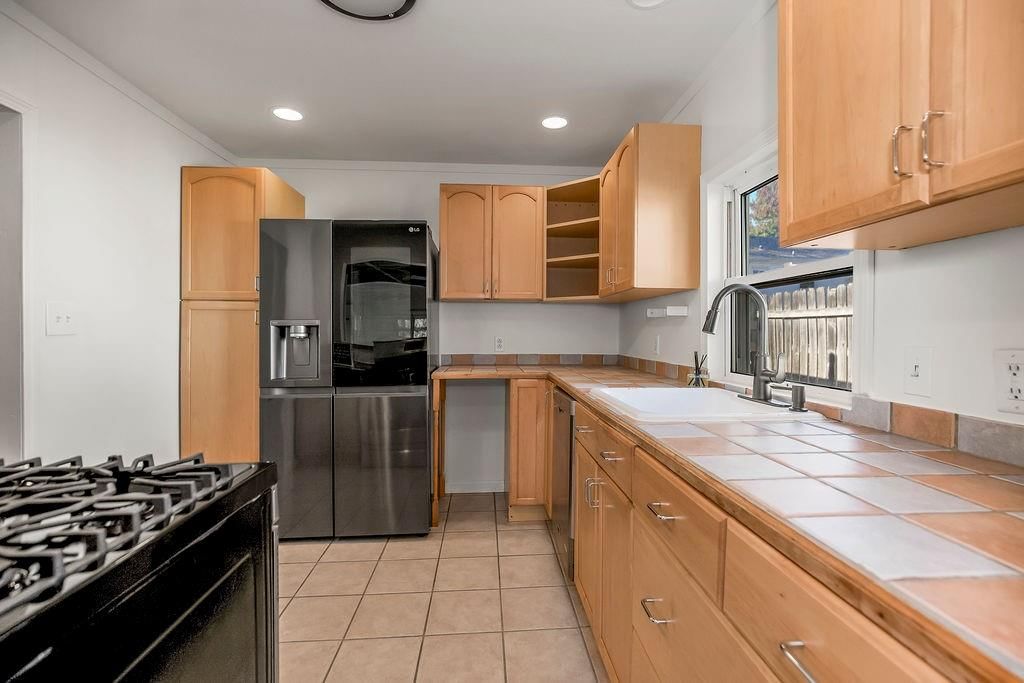 7729 Madison Avenue — photo 10