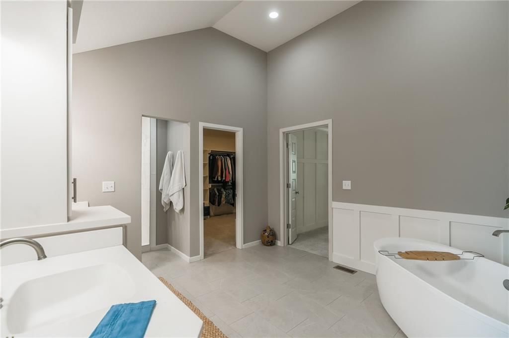 7604 N Donnelly Avenue — photo 28