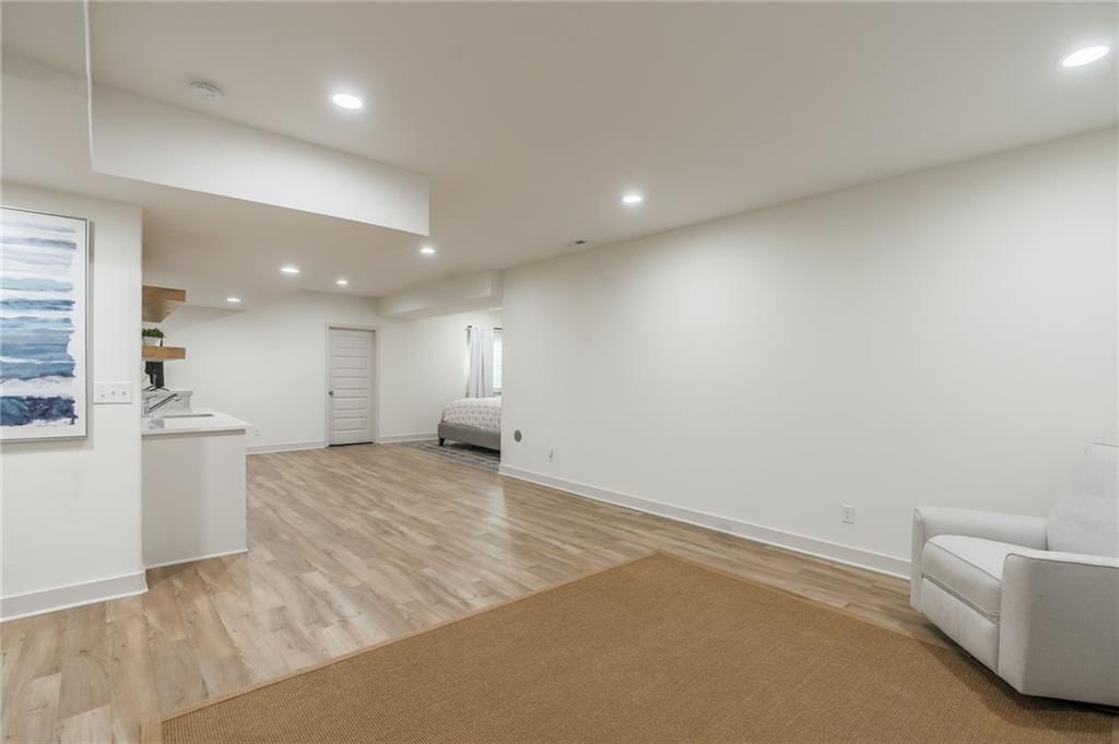 7604 N Donnelly Avenue — photo 48