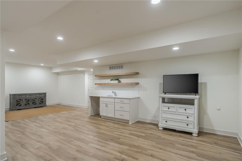 7604 N Donnelly Avenue — photo 51