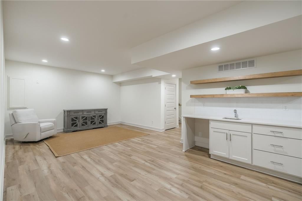 7604 N Donnelly Avenue — photo 53