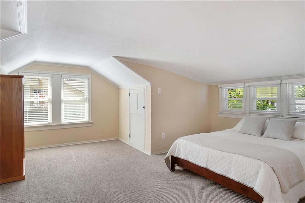 6405 Wyandotte Street — photo 27