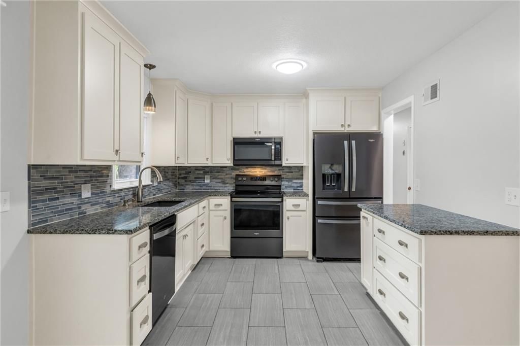6920 NW 76th Place — photo 9