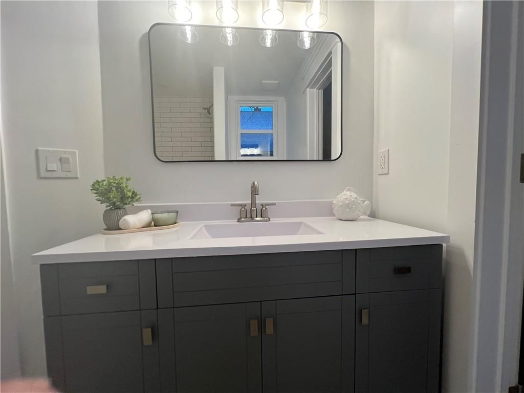 606 E Miami Street — photo 6